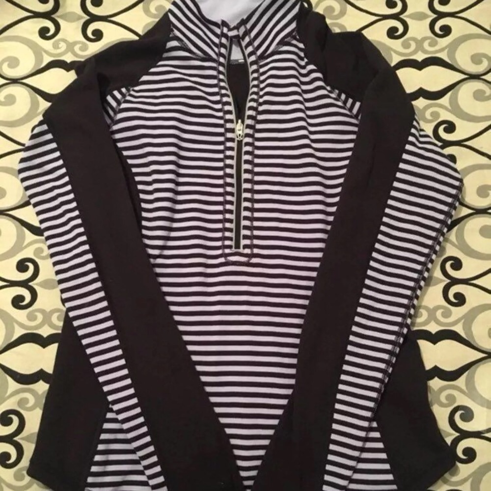 Lululemon Pullover Size 6 *reversible* GUC!